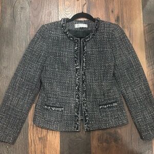 Tahari ASL Black and White Tweed Blazer
Wool Blend in size 8